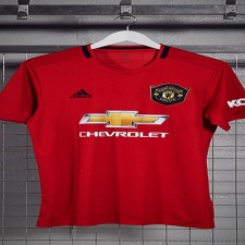 Manchester United pokreće novi sezonski dres